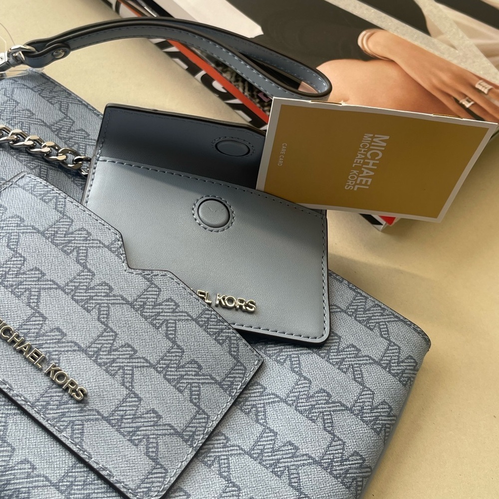 (new+tag) Michael Kors jet set large wristlet clutch plus detachable card case - Picture 3 of 12